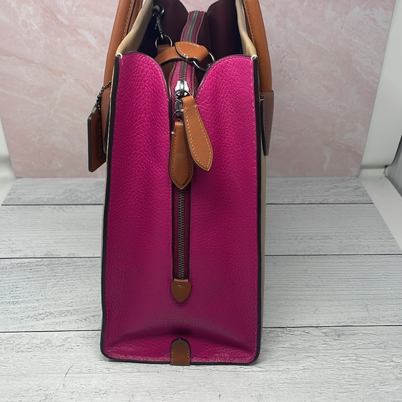 Coach Cashin Carry Tote 29 In Colorblock A13 - Picture 3 of 10